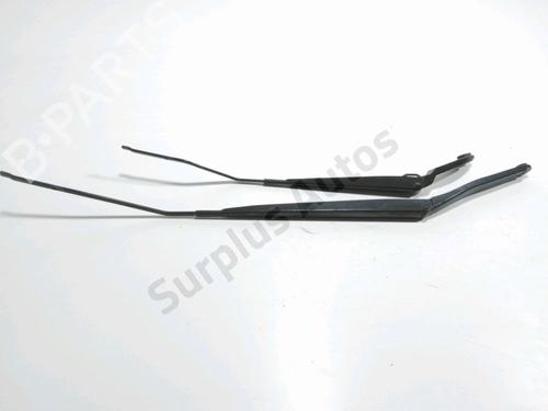 front-windshield-wiper-arm-renault-clio-iv-bh_-2012-2013-2014-2015-2016-2017-2018-2019-2020-2021-31798604 main image