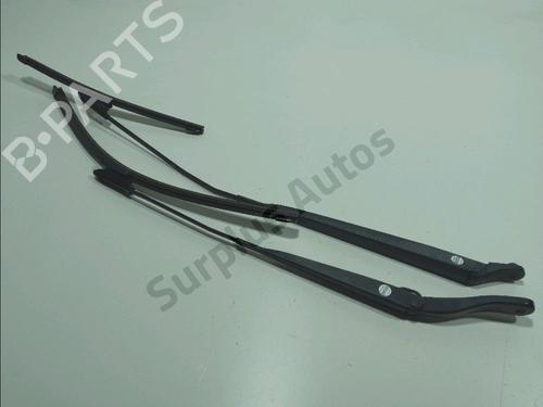 Used Front windshield wiper arm Front windshield wiper arm RENAULT CLIO III (BR0/1, CR0/1) 1.5 dCi (BR17, CR17) (86 hp) 36765010 36765010