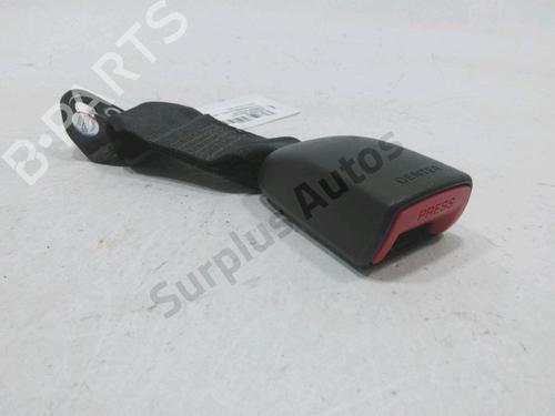 Used Seat buckle TOYOTA YARIS (_P9_) 1.3 VVT-i (SCP90_, SCP90R) (87 hp) 30313111