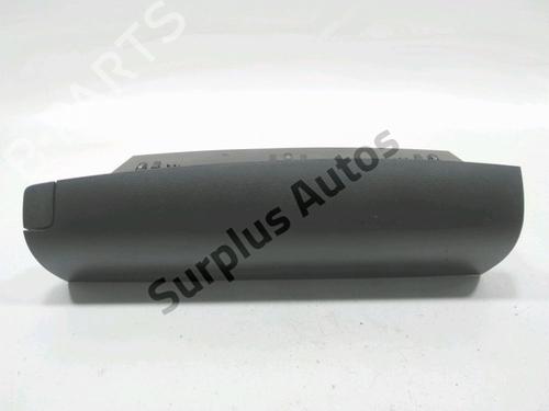 Guantera TOYOTA VERSO (_R2_) 2.0 D-4D (AUR20_, AUR20R) (126 hp) 30991829