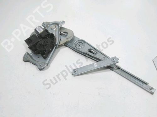 Rudehejsemekanisme Højre foran RENAULT MEGANE III Coupe (DZ0/1_) 1.4 TCe (DZ0F, DZ1V) (131 hp) 32311066