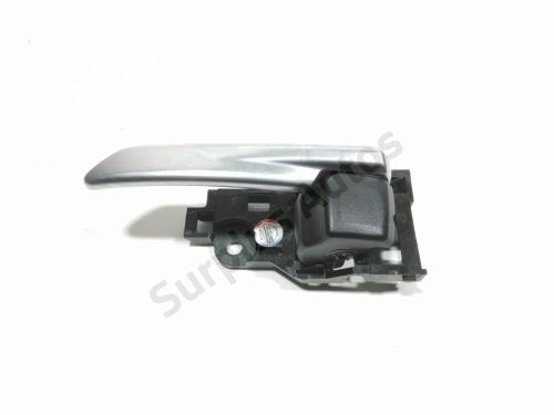front-left-interior-door-handle-toyota-corolla-estate-_e21_-2019-40620987 main image