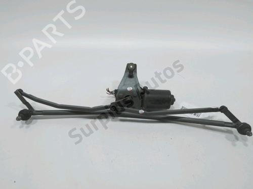 Used Front wipers mechanism RENAULT RAPID Box Body/MPV (F40_, G40_) [1985-2001]  31008461