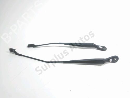 Used Front windshield wiper arm BMW 2 Active Tourer (F45) 225 xe Plug-in-Hybrid (224 hp) 31846240