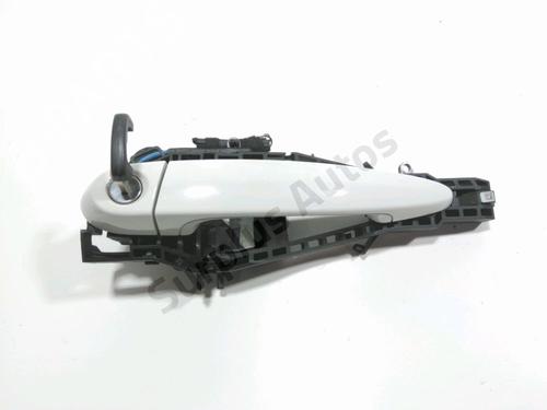front-left-exterior-door-handle-bmw-1-f20-2011-2012-2013-2014-2015-2016-2017-2018-2019-30524786 main image