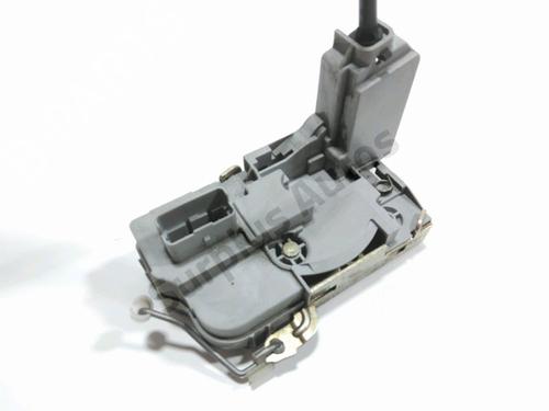 Zamek drzwi przednich prawych PEUGEOT 307 (3A/C) 1.6 HDi | BP28247664C97 