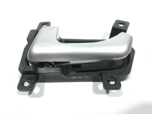 Used Front left interior door handle Front left interior door handle 28243209 28243209