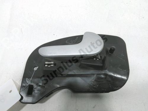 Poignée intérieure avant droite OPEL CORSA C (X01) 1.2 Twinport (F08, F68) (80 hp) 30996210