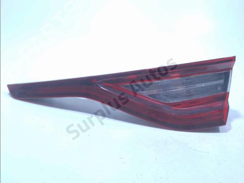 right-tailgate-light-renault-megane-iv-hatchback-b9amn_-2015-39089684 main image