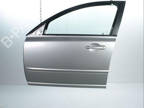 Used Left front door VOLVO V50 (545) D2 (114 hp) 28244219
