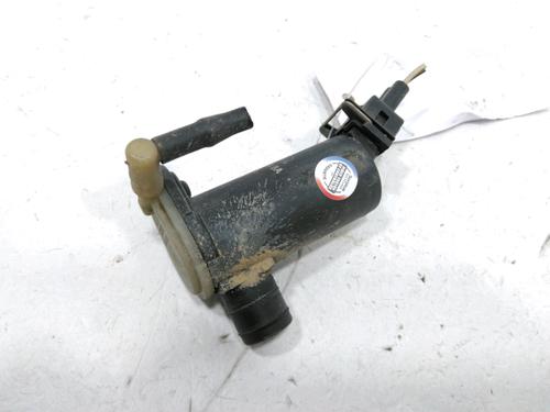 Used Washer pump FORD FIESTA V (JH_, JD_) 1.25 16V (75 hp) 31008513