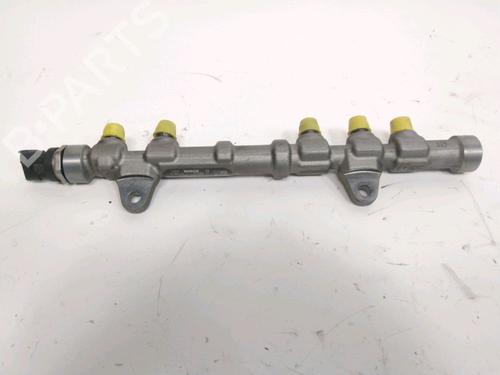 Used Injection rail Injection rail 28221233 28221233