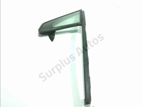 front-left-quarter-glass-citroen-c3-iii-sx-2016-33686457 main image
