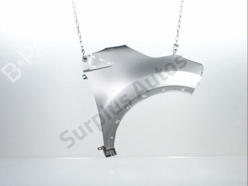 Używane Błotnik przedni prawy RENAULT CAPTUR I (J5_, H5_) 1.2 TCe 120 (120 hp) 30086210