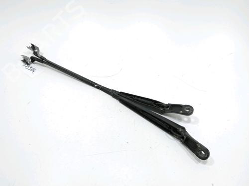 Used Front windshield wiper arm Front windshield wiper arm 31007745 31007745