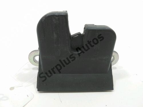Used Tailgate lock SEAT IBIZA IV SC (6J1, 6P5) 1.9 TDI (105 hp) 31001710