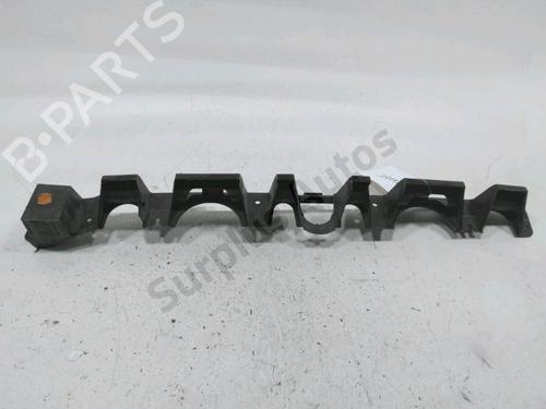 Used Rear bumper bracket Rear bumper bracket 31000993 31000993