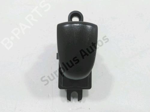 Used Left rear window switch NISSAN JUKE (F15) 1.5 dCi (110 hp) 31000568