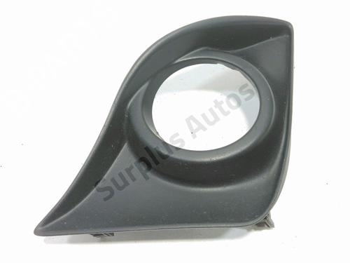 Used Grille Grille LEXUS IS II (_E2_) 200d (ALE20_, ALE20R) (150 hp) 34232223 34232223