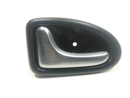 Venstre bak invendig håndtak RENAULT CLIO II (BB_, CB_) 1.4 16V (B/CB0P, BB13) (98 hp) 28252610