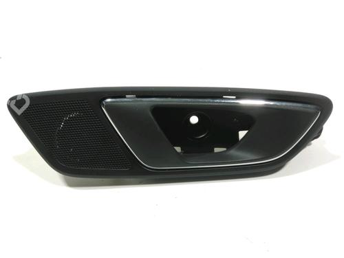 Høyre bak invendig håndtak SEAT LEON (5F1) 1.6 TDI (105 hp) 28252309