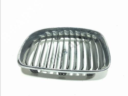 Used Grille Grille BMW 1 (E87) 123 d (204 hp) 40059671 40059671