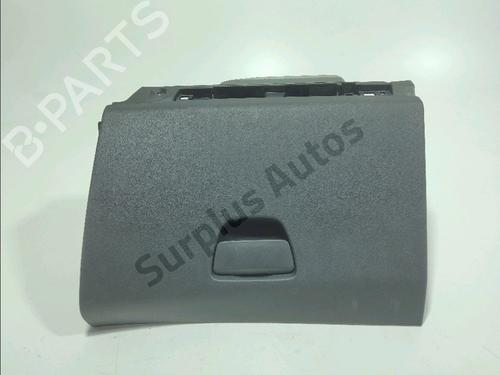 Used Glove box Glove box PEUGEOT 208 I (CA_, CC_) 1.4 HDi (68 hp) 39705941 39705941