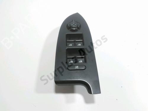 Mando elevalunas delantero izquierdo ALFA ROMEO GIULIETTA (940_) 1.6 JTDM (940FXD1A) (105 hp) 30958268