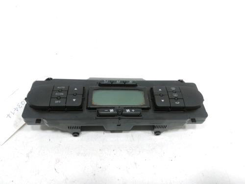 Used Climate control Climate control 37767147 37767147
