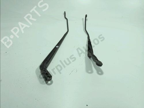 Używane Ramię wycieraczki przedniej szyby PEUGEOT 206 Hatchback (2A/C) 1.6 HDi 110 (109 hp) 30843385