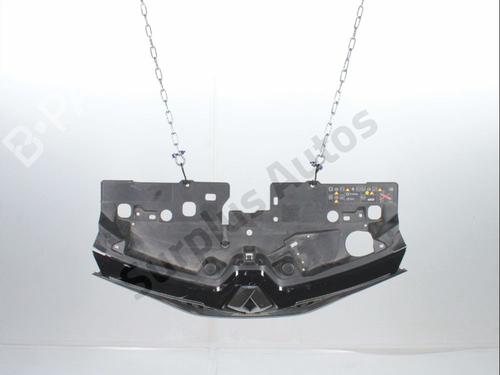 grille-renault-captur-i-j5_-h5_-2013-39524797 main image