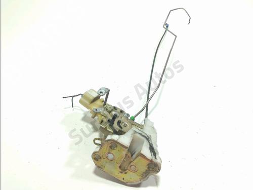 rear-right-lock-toyota-yaris-_p1_-1999-2000-2001-2002-2003-2004-2005-39260424 main image