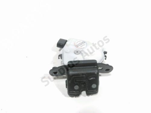 Tailgate lock TOYOTA COROLLA Hatchback (_E21_, _EA1_, _EH1_) 1.8 Hybrid (ZWE211) | BP28260555C101 
