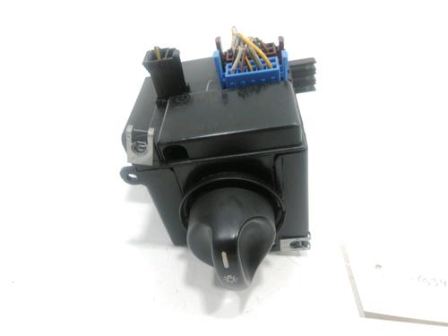 Used Headlight switch MERCEDES-BENZ A-CLASS (W168) A 140 (168.031, 168.131) (82 hp) 30989087