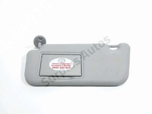Used Left sun visor TOYOTA YARIS (_P13_) 1.5 Hybrid (NHP130_, NHP130) (101 hp) 29859682