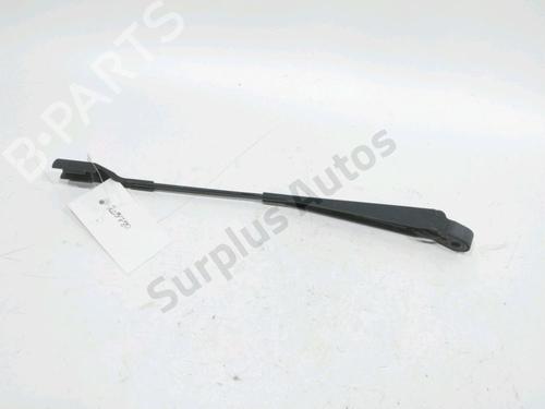 Used Rear windshield wiper arm Rear windshield wiper arm 37789609 37789609