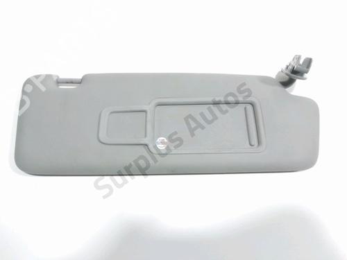 Used Right sun visor Right sun visor 37018090 37018090