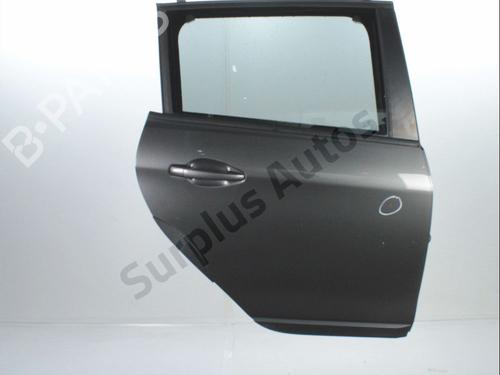 right-rear-door-peugeot-2008-i-cu_-2013-32334603 main image