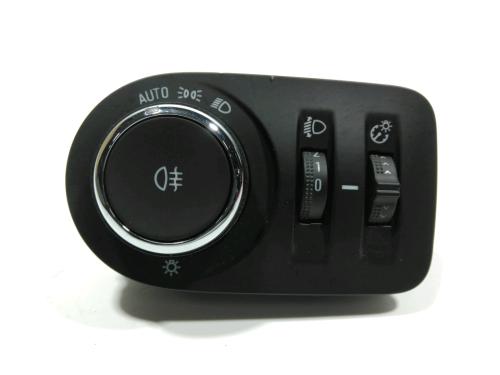 Used Headlight switch Headlight switch OPEL CORSA F (P2JO) 1.2 (68) (75 hp) 37768450 37768450