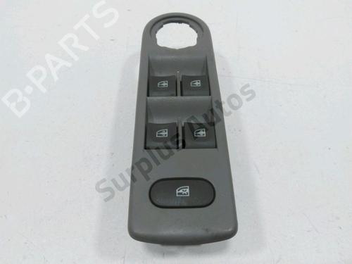 Used Left front window switch RENAULT CAPTUR I (J5_, H5_) 0.9 TCe 90 (90 hp) 30999227