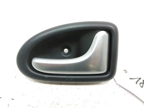 Høyre foran invendig håndtak RENAULT CLIO II (BB_, CB_) 1.5 dCi (B/CB08) (82 hp) 30996075