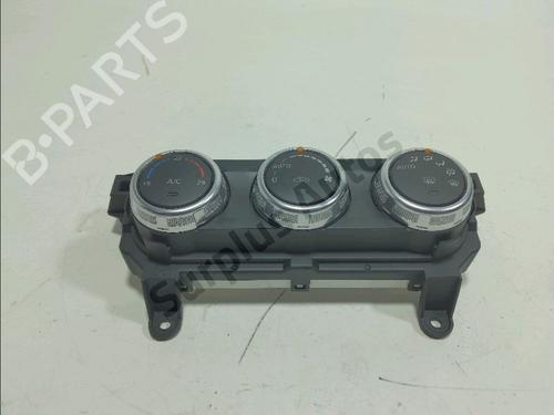climate-control-mazda-cx-3-dk-2015-38082494 main image