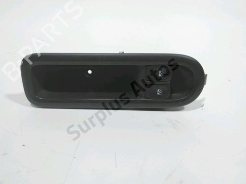 Used Left front window switch RENAULT TWINGO II (CN0_) 1.2 16V (CN04, CN0B) (75 hp) 30086729