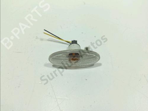 Used Right side indicator Right side indicator 37292565 37292565