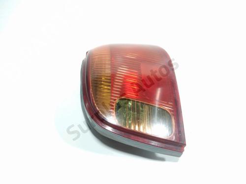 Højre baglygte TOYOTA YARIS (_P1_) 1.3 (SCP12_, SCP13_, SCP12R, SCP13R) (87 hp) 31304824