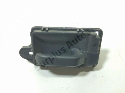 Used Front right interior door handle Front right interior door handle 37168001 37168001