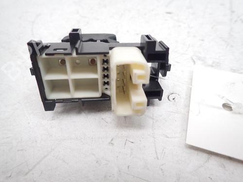 Used Right front window switch Right front window switch 37772748 37772748