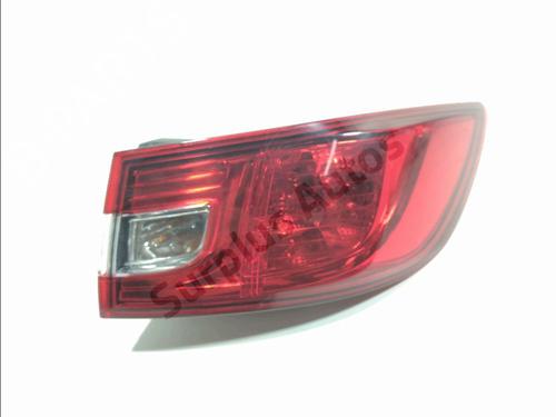 right-taillight-renault-clio-iv-bh_-2012-2013-2014-2015-2016-2017-2018-2019-2020-2021-37220773 main image