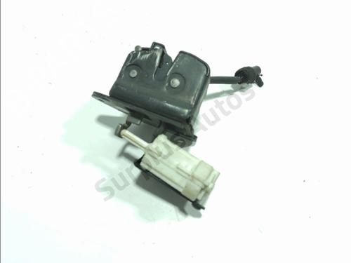 Used Tailgate lock Tailgate lock ALFA ROMEO 147 (937_) 1.6 16V T.SPARK (937.AXA1A, 937.AXB1A, 937.BXB1A) (120 hp) 34002033 34002033
