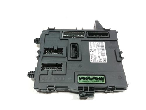 Used Fuse box Fuse box 37764099 37764099